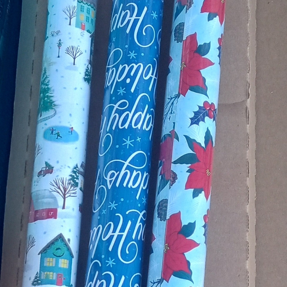 Hallmark Recycleable Heavy Weight Gift Wrap Set.NIB 3 Rolls 120 SQ Ft.
